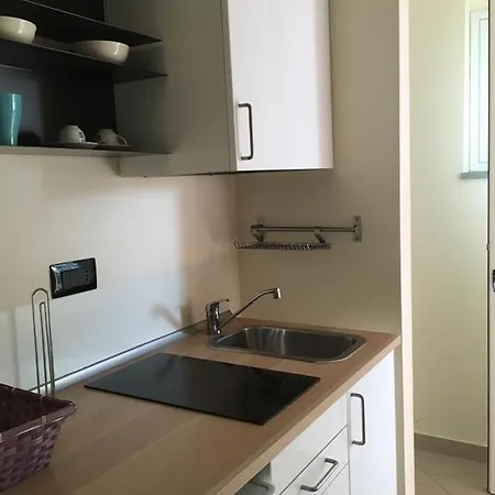 Hotel apartamentowy Baia Dei Delfini 3*