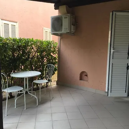 Hotel apartamentowy Baia Dei Delfini