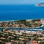 Hotel apartamentowy Baia Dei Delfini Furnari