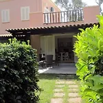 Hotel apartamentowy Baia Dei Delfini