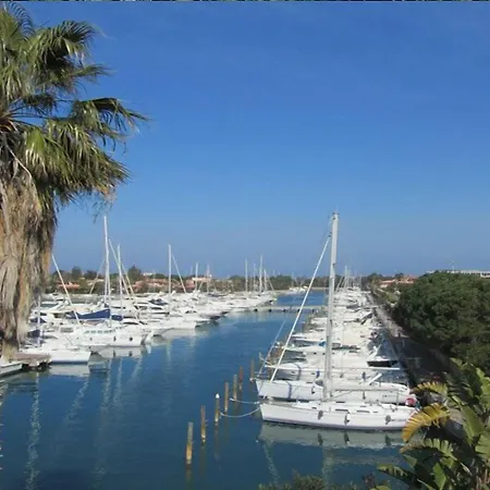 Hotel apartamentowy Baia Dei Delfini Furnari