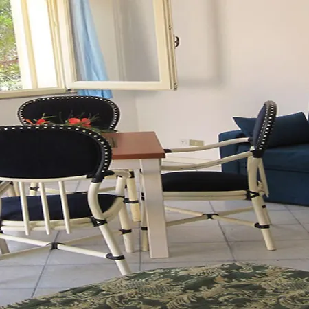 Aparthotel Baia Dei Delfini 3*